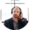 image representing a music listener with a headphone, in a web page related to music research, music technology and the YMusic search engine